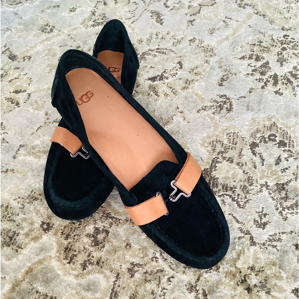 Suede leather UGG loafers NEW 🖤🧡